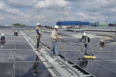 Điện mặt trời mái nhà: Bứt tốc nhờ lực đẩy chính sách