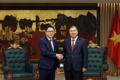 Phó Thủ tướng Thường trực Phạm Gia Túc tiếp Bộ trưởng Bộ Nông nghiệp và Môi trường Lào