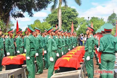 Trả lại tên cho các anh!