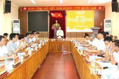 Tổ theo dõi số 14 của Ban Thường vụ Tỉnh ủy làm việc với Đảng ủy 9 xã