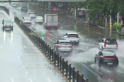 Trung Quốc sơ tán hơn 260.000 người do mưa bão cực đoan