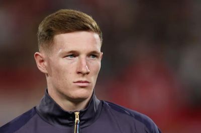 Elliot Anderson và Morgan Rogers: 'Chìa khóa vàng' giải mã bài toán tuyến giữa của Thomas Tuchel