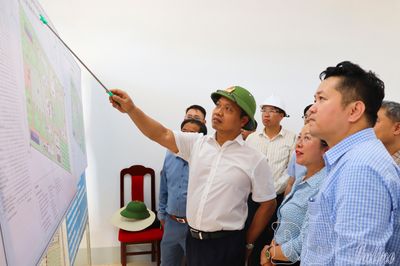 Bí thư Tỉnh ủy Trần Tiến Dũng kiểm tra tiến độ dự án trường liên cấp tại xã Sam Mứn và Núa Ngam