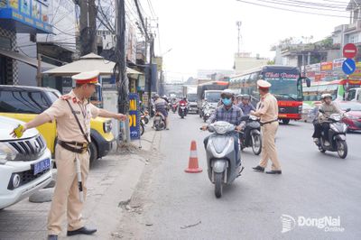 Đảm bảo giao thông thông suốt trên những tuyến huyết mạch