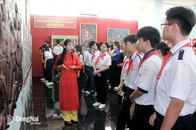 Những buổi học lịch sử không bục giảng