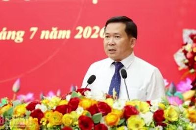 Trung tướng Đinh Văn Nơi giữ chức Phó Bí thư Tỉnh ủy An Giang, kiêm Bí thư Đảng ủy đặc khu Phú Quốc