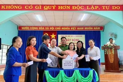 Xã Ia Hiao quyên góp hơn 82 triệu đồng ủng hộ Quỹ Đền ơn đáp nghĩa