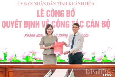 UBND tỉnh Khánh Hòa trao Quyết định bổ nhiệm Phó Chánh Văn phòng UBND tỉnh