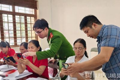 'Lá chắn' trên không gian mạng