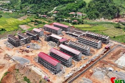 Chạy đua 'nước rút' thi công trường liên cấp biên giới Xuân Nha
