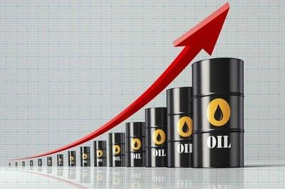 Giá dầu thế giới tiếp đà tăng mạnh