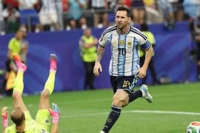 FIFA rao bán cỏ trên sân trong trận chung kết World Cup 2026