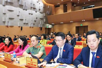 Khai mạc Kỳ họp thứ 5, HĐND thành phố Hà Nội Quyết nghị kịp thời những vấn đề quan trọng của Thủ đô