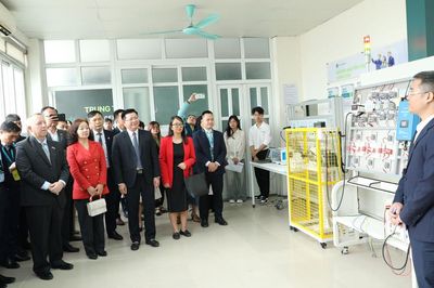 Truyền tải điện dưới biển: Bài 2: Nghị quyết 57 mở đường cho đổi mới trong ngành năng lượng