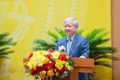 Phó Chủ tịch Thường trực Quốc hội Đỗ Văn Chiến: Đưa Thủ đô phát triển bứt phá, xứng đáng là đầu tàu kinh tế, hội tụ tinh hoa của cả nước