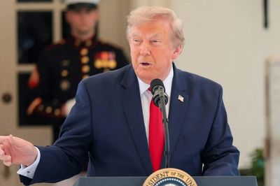 Tổng thống Trump đe dọa tấn công cơ sở hạt nhân ngầm của Iran