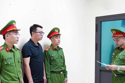Khởi tố 5 bị can về tội xâm phạm quyền tác giả
