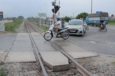Xử phạt hơn 200 vi phạm an toàn giao thông đường sắt