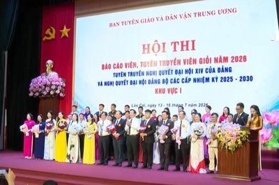 Tôn vinh đội ngũ báo cáo viên các cấp