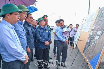 Phó Thủ tướng Chính phủ Hồ Quốc Dũng khảo sát một số dự án, doanh nghiệp tại Cà Mau
