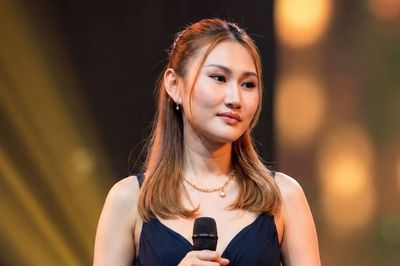 Nữ ca sĩ thiệt mạng trong vụ cháy 27 người tử vong ở Bangkok: Tuổi thơ đầy biến cố, khoảnh khắc cuối qua lời kể của người yêu khiến ai cũng nghẹn lòng