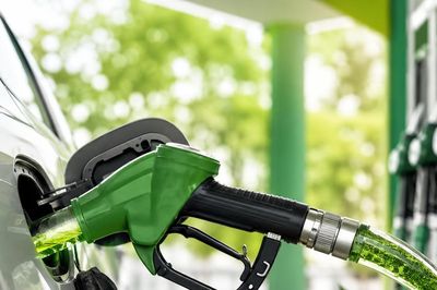 Băn khoăn về xăng E10 giảm dần sau hơn một tháng triển khai