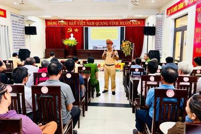 Huế: Lực lượng CSGT tổ chức tuyên truyền vì cộng đồng an toàn và phát triển bền vững