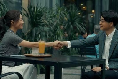Sơn mời Diệu ở lại làm giám đốc khiến Sinh hụt hẫng