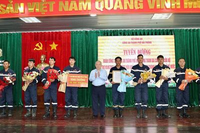 Khen thưởng 10 cán bộ, chiến sĩ Công an Hải Phòng tham gia cứu nạn tại Venezuela