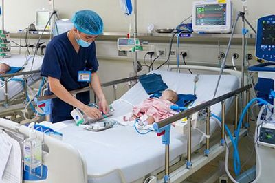 Trẻ mắc Adenovirus tăng gấp 3 năm ngoái, phụ huynh cần làm gì để phòng tránh cho con?