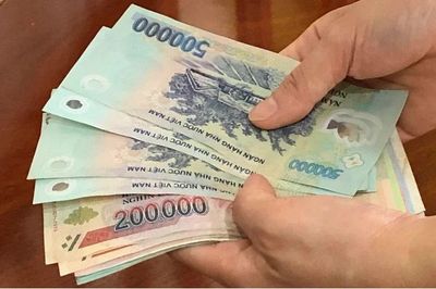 Đề xuất tăng lương tối thiểu lên đến 9,8% từ 1/1/2027