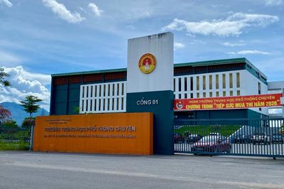 Bộ GD&ĐT nói về việc học sinh chuyên Tuyên Quang đăng ký xét tuyển