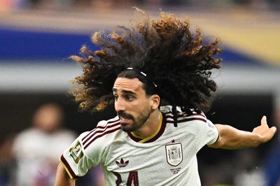 Cucurella làm câm lặng những lời chế giễu