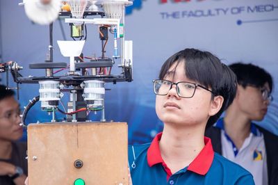 Tuyển sinh đại học 2026: Các ngành kỹ thuật, công nghệ 'hút' thí sinh