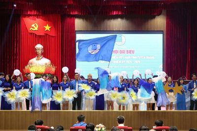 Xây dựng lớp thanh niên Tuyên Quang có bản lĩnh chính trị vững vàng và khát vọng cống hiến