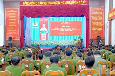 Cà Mau chuyển biến từ phong trào thi đua 'Ba nhất'