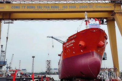 Phà Rừng hạ thủy/đóng mới tàu trọng tải 13.000DWT xuất khẩu sang Hàn Quốc