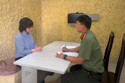 Khởi tố thêm 3 bị can liên quan cuốn sách 'Chuyện với Thanh-Lời kể mới về ánh sáng'