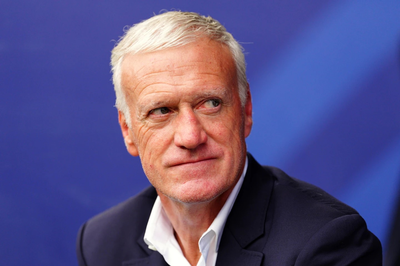 HLV Didier Deschamps - kỷ nguyên vàng son sắp qua