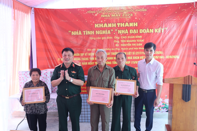 Khánh thành và bàn giao 'Nhà tình nghĩa', 'Nhà đại đoàn kết' tại Hải Phòng