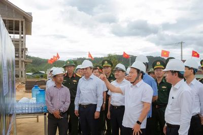 Phó Thủ tướng Lê Tiến Châu thực địa các dự án Trường phổ thông nội trú liên cấp ở Huế