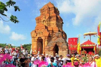 Chuỗi hoạt động toàn quốc tôn vinh văn hóa Việt