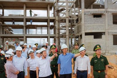 Phó Thủ tướng kiểm tra tiến độ Dự án Trường phổ thông nội trú liên cấp ở TP Huế