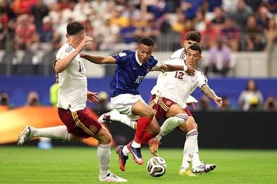 Trực tiếp bán kết Pháp vs Tây Ban Nha 0-2 (hiệp 2): Porro nhân đôi cách biệt
