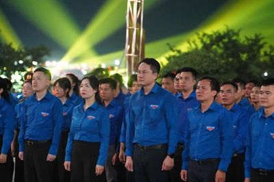 Ngọn lửa tuổi trẻ thắp sáng Nghĩa trang Liệt sĩ Quốc gia Vị Xuyên