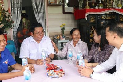 Ấm áp 'Bữa cơm tri ân' tại gia đình cháu của nhà cách mạng Châu Văn Liêm