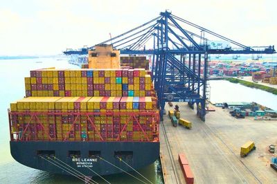 Cước vận tải biển tháng 7 vẫn tăng cao