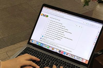 Người Việt ồ ạt tìm kiếm 'xác thực SIM' và AI thế hệ mới