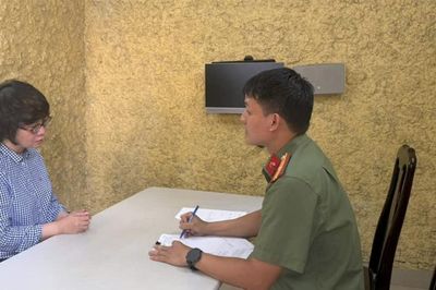 Vụ cuốn sách 'Chuyện với Thanh': Khởi tố Giám đốc NXB Hội Nhà văn và 2 người khác