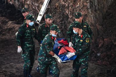 Phát hiện thêm nhiều bộ hài cốt liệt sĩ tương đối nguyên vẹn tại công viên Lê Thị Riêng